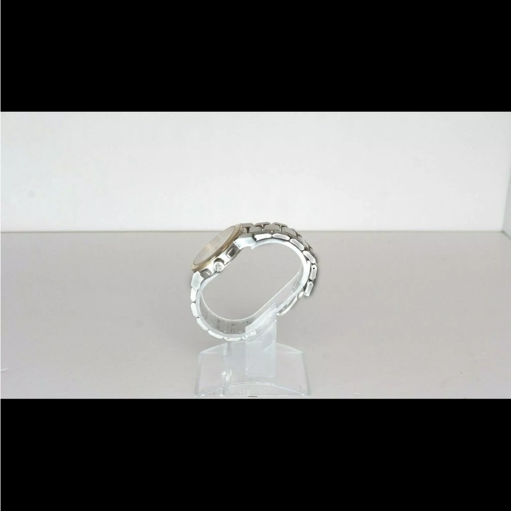 Burberry bu1374 Watch #129 new battery - Picture 3 of 8